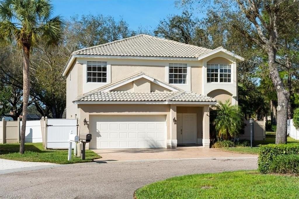 12341 Eagle Pointe Cir - Photo 2 of 50