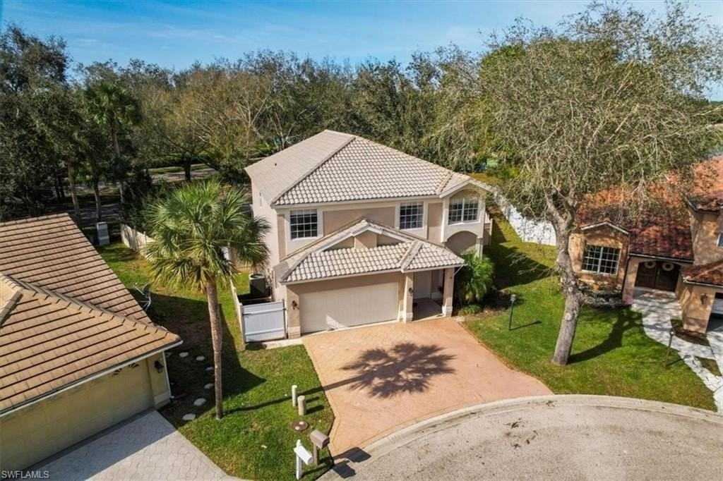 12341 Eagle Pointe Cir - Photo 3 of 50