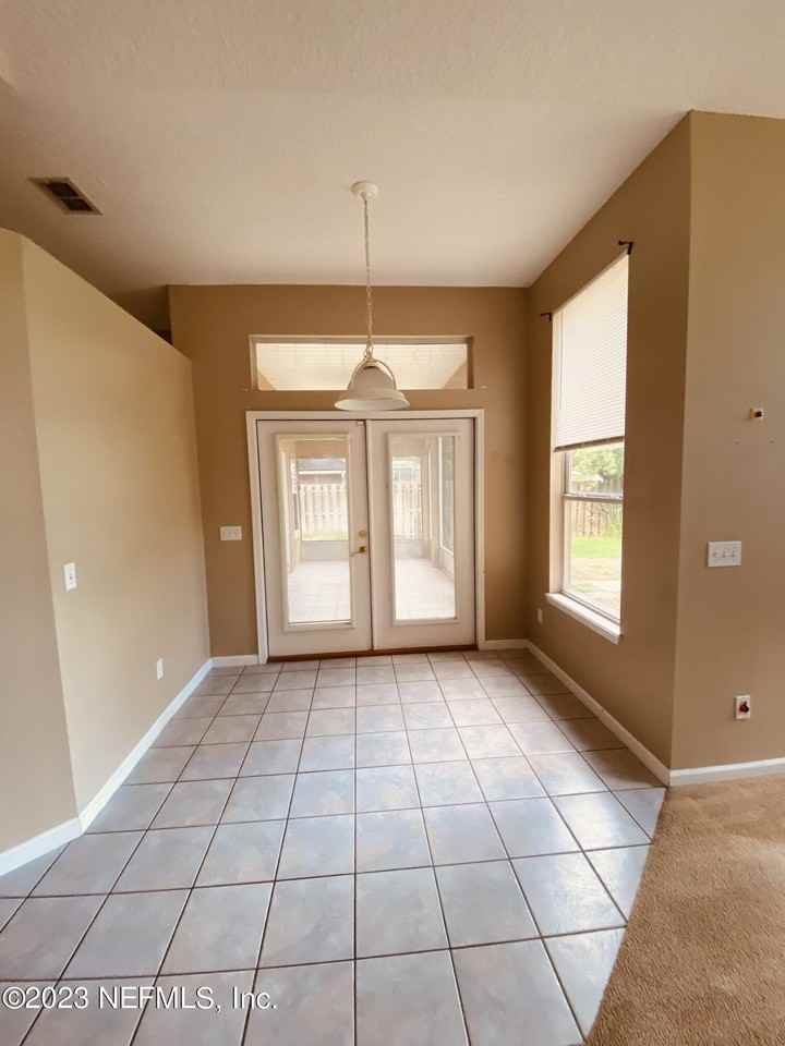 312 Morning Glory Ln - Photo 5 of 17