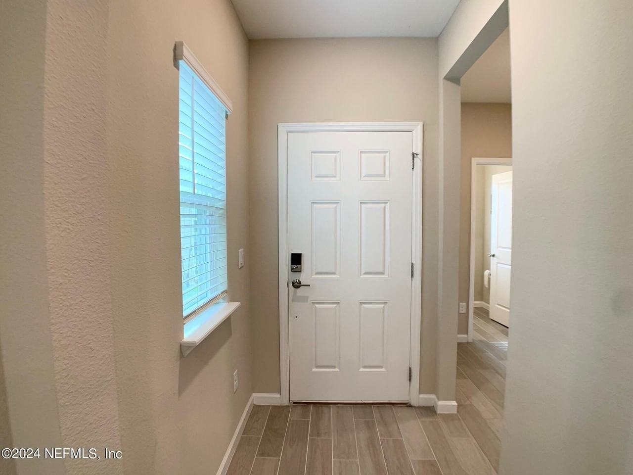 7374 Hilladale Creek Ln - Photo 6 of 32