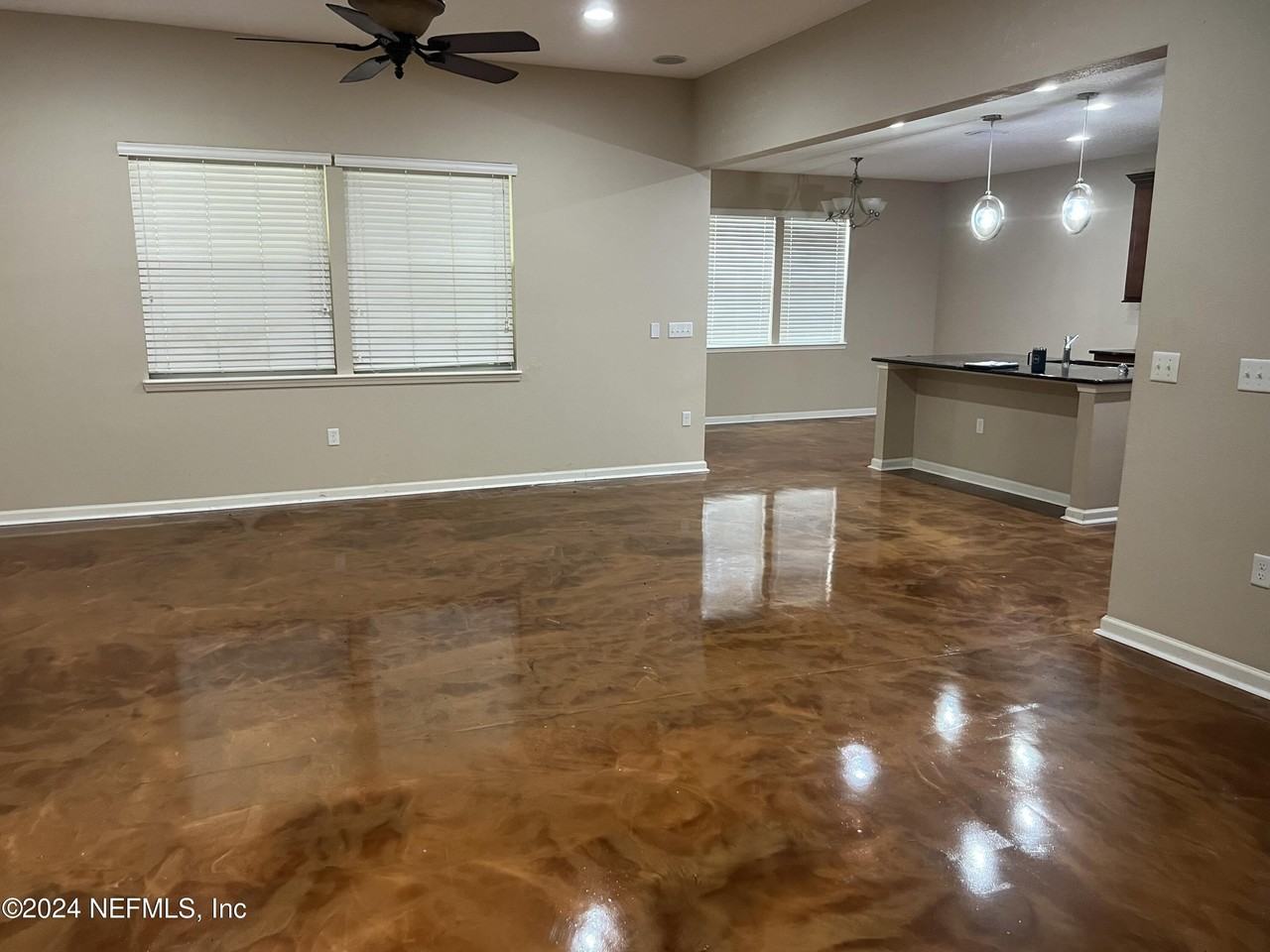 5063 Johnson Creek Dr - Photo 5 of 25