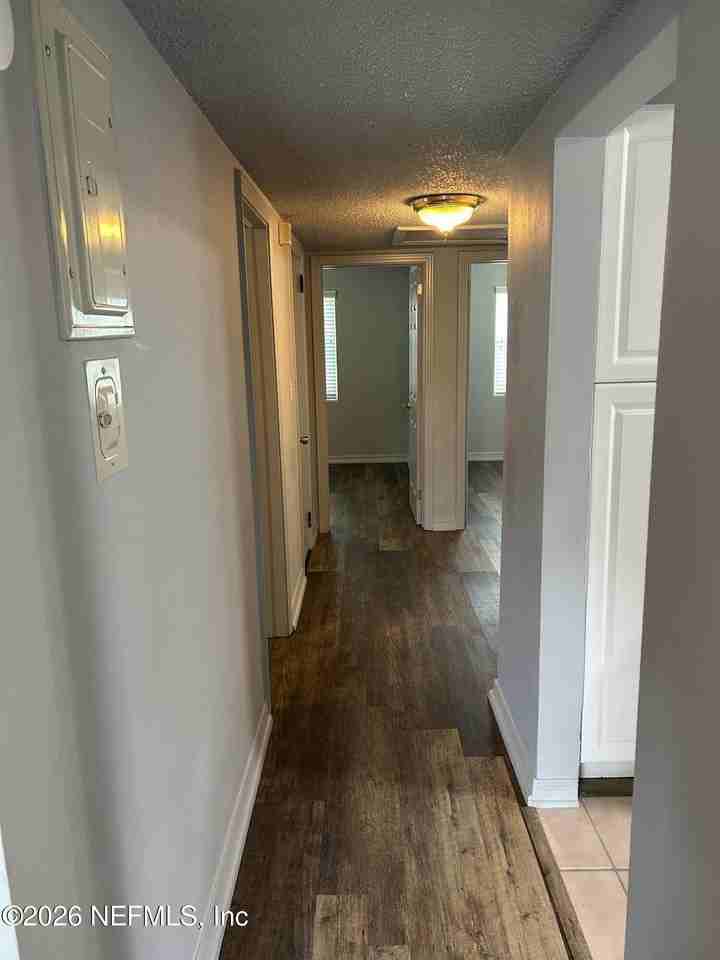 4323 Shirley Ave - Photo 5 of 11