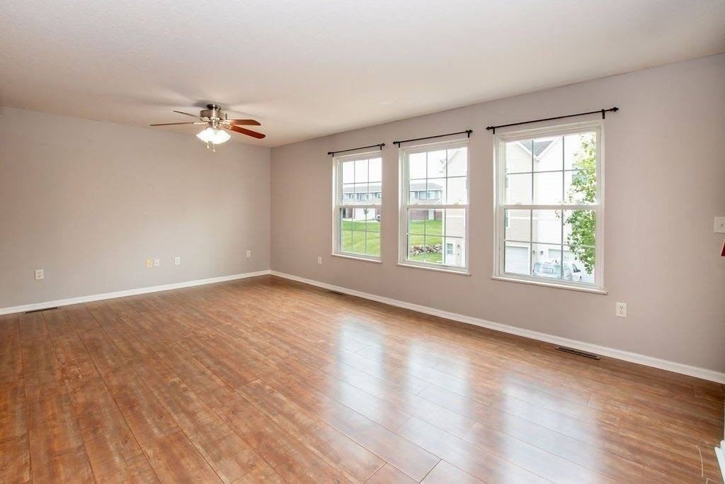 1062 10th Ave Nw - Photo 2 of 15