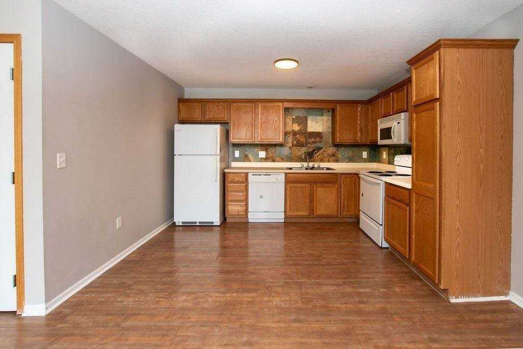 1062 10th Ave Nw - Photo 7 of 15