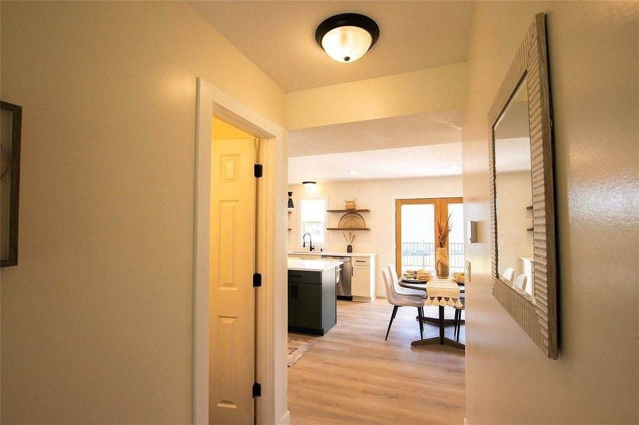 712 63rd St - Photo 3 of 10