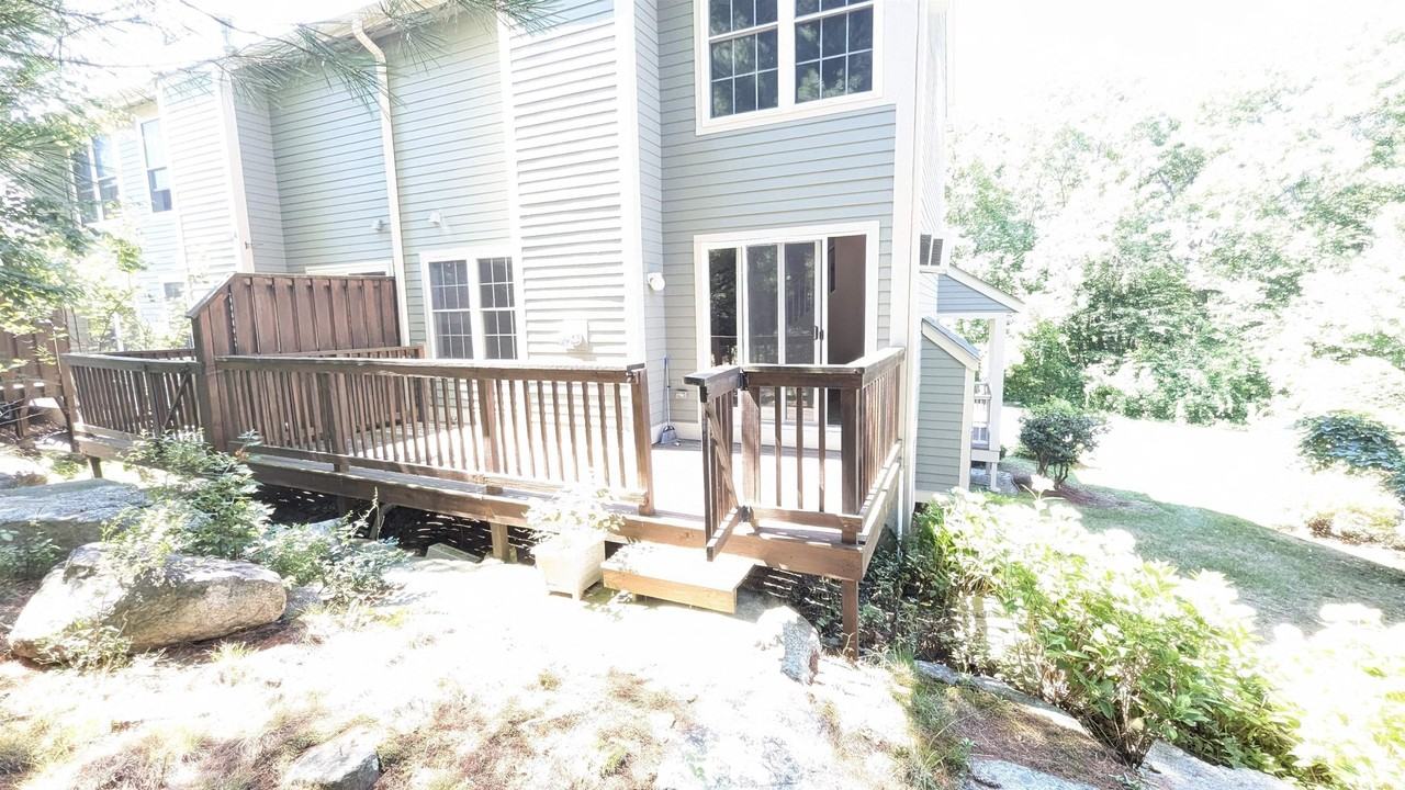 1465 Hooksett Rd #79 - Photo 2 of 32
