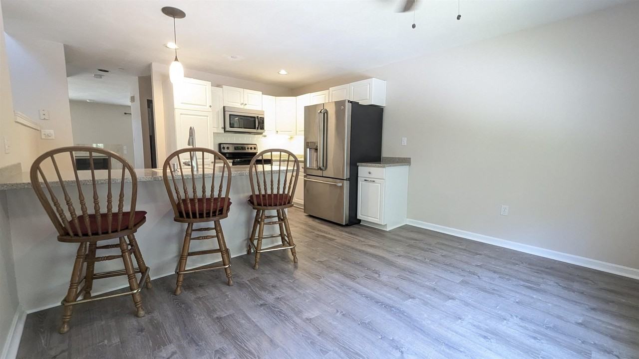 1465 Hooksett Rd #79 - Photo 4 of 32