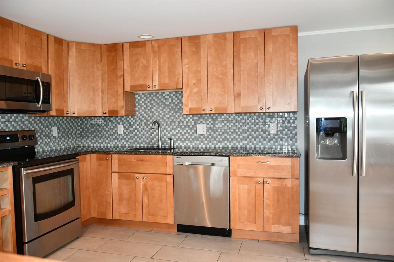 67 Harold St - Photo 2 of 17