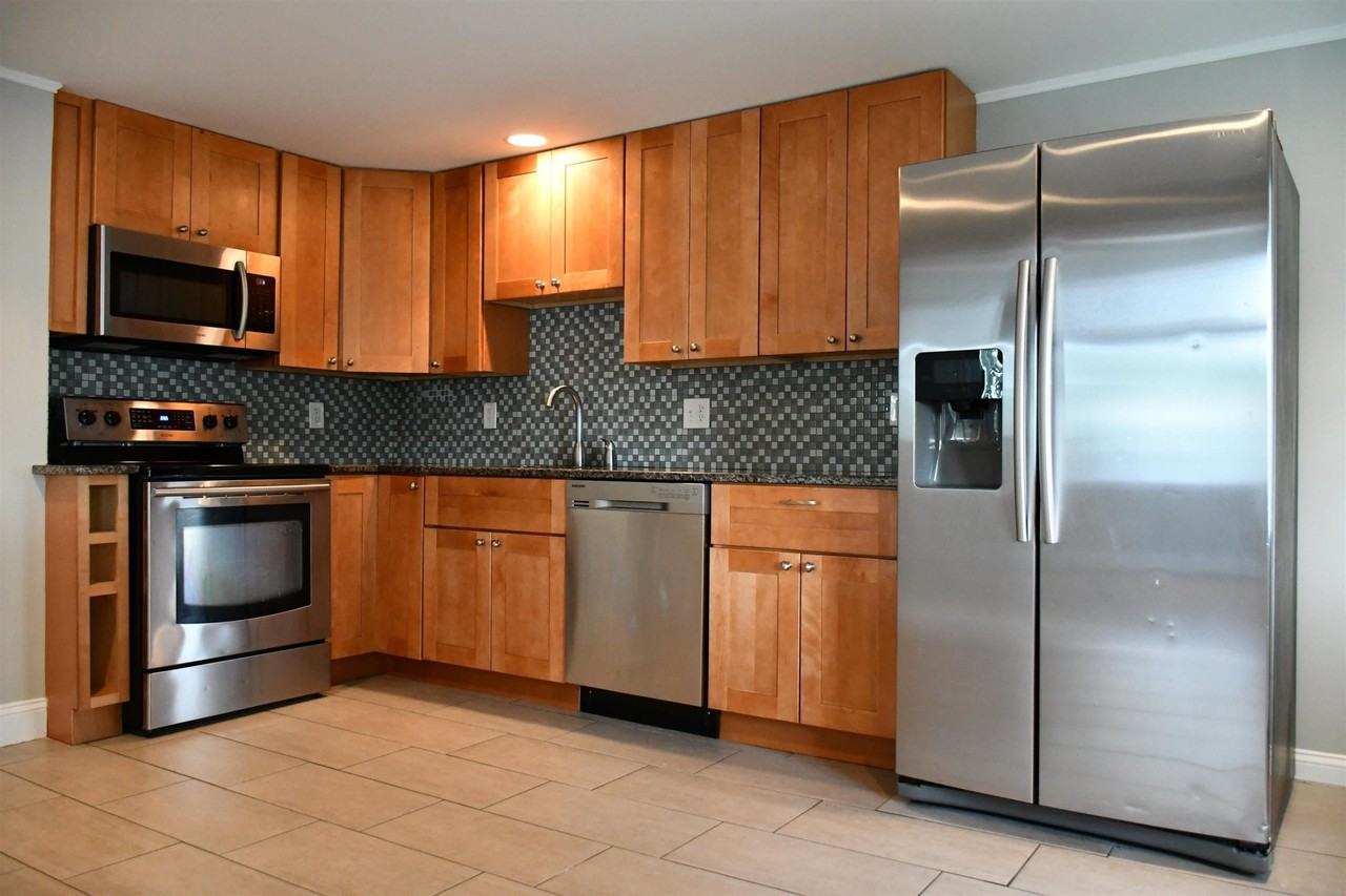67 Harold St - Photo 3 of 17