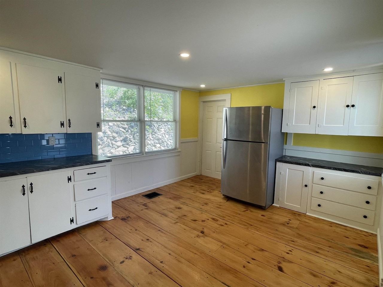 21 E Bow St - Photo 5 of 23