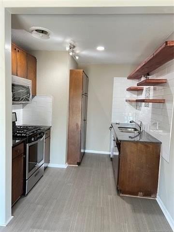 4725 S Fulton Ct - Photo 6 of 14