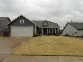 featured image of 3809 N 33rd St