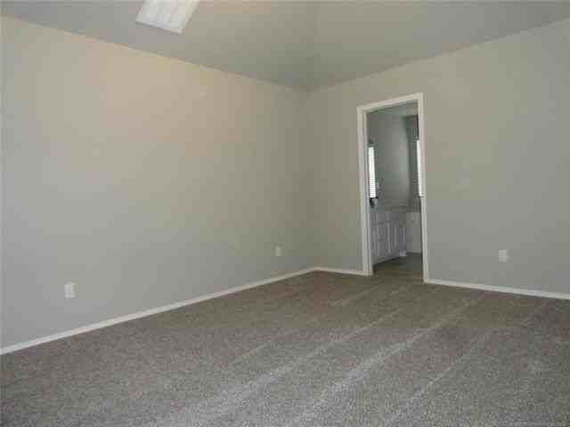 3809 N 33rd St - Photo 7 of 12