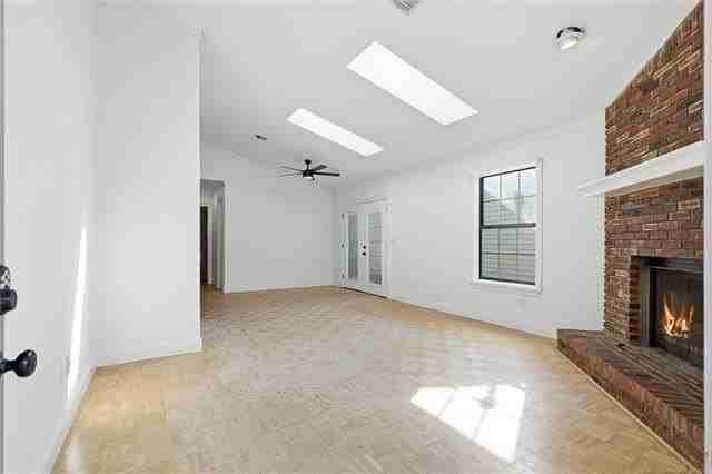 1813 W 62nd St - Photo 3 of 31