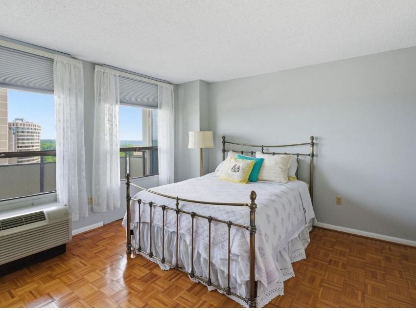 205 E Joppa Rd #1809B - Photo 4 of 13