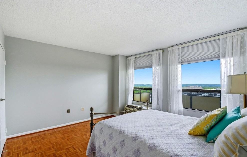 205 E Joppa Rd #1809B - Photo 5 of 13