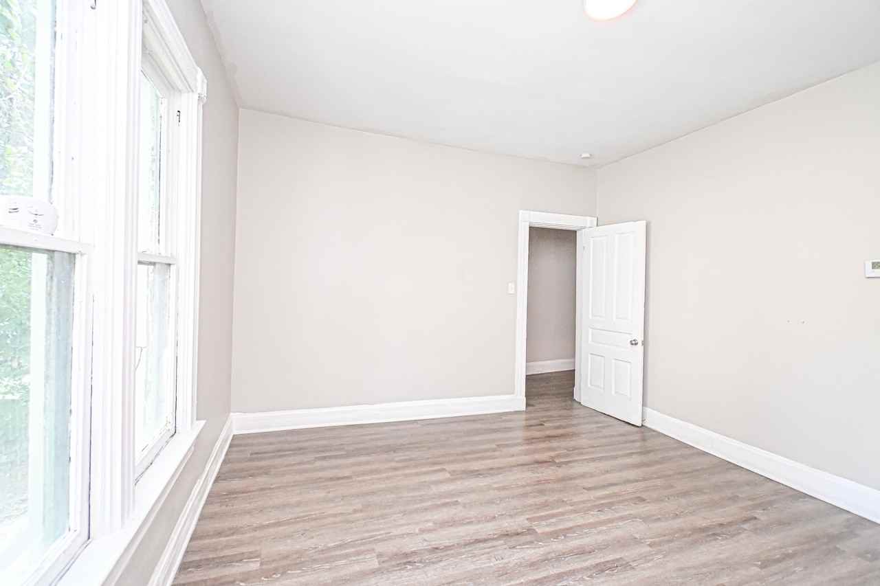 3131 Harvard Ave #1 - Photo 4 of 28