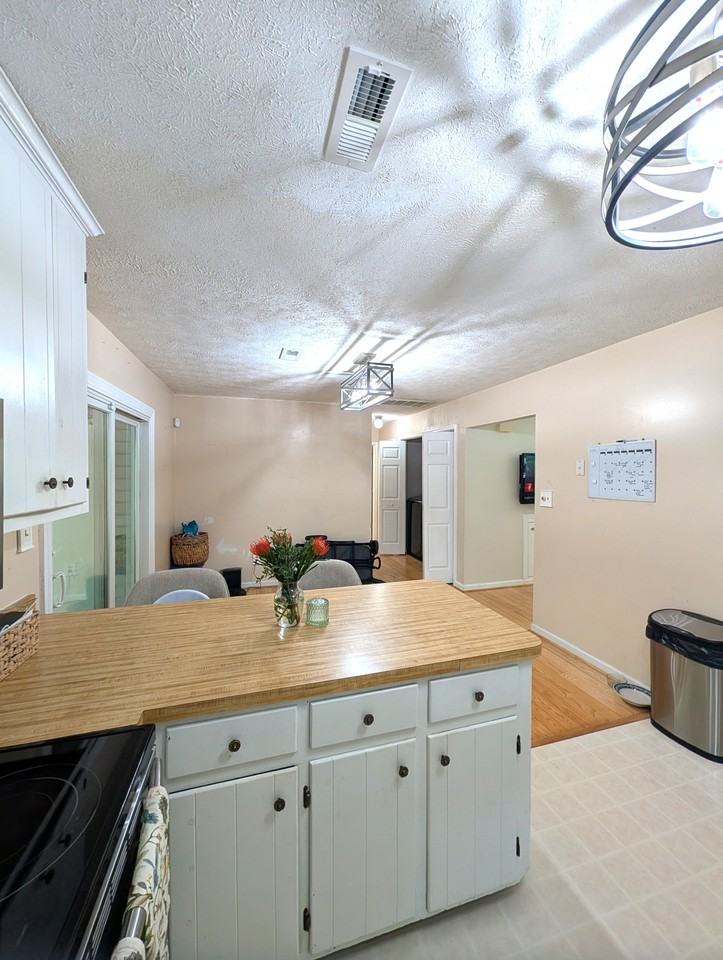 5212 Hickory Fork Rd #1 - Photo 5 of 25