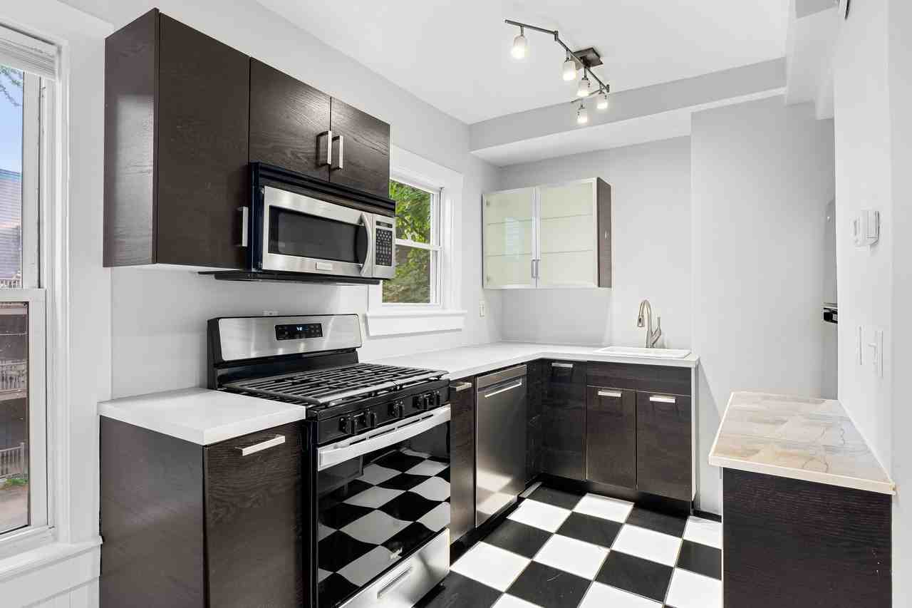 72 Mozart St #2 - Photo 6 of 20