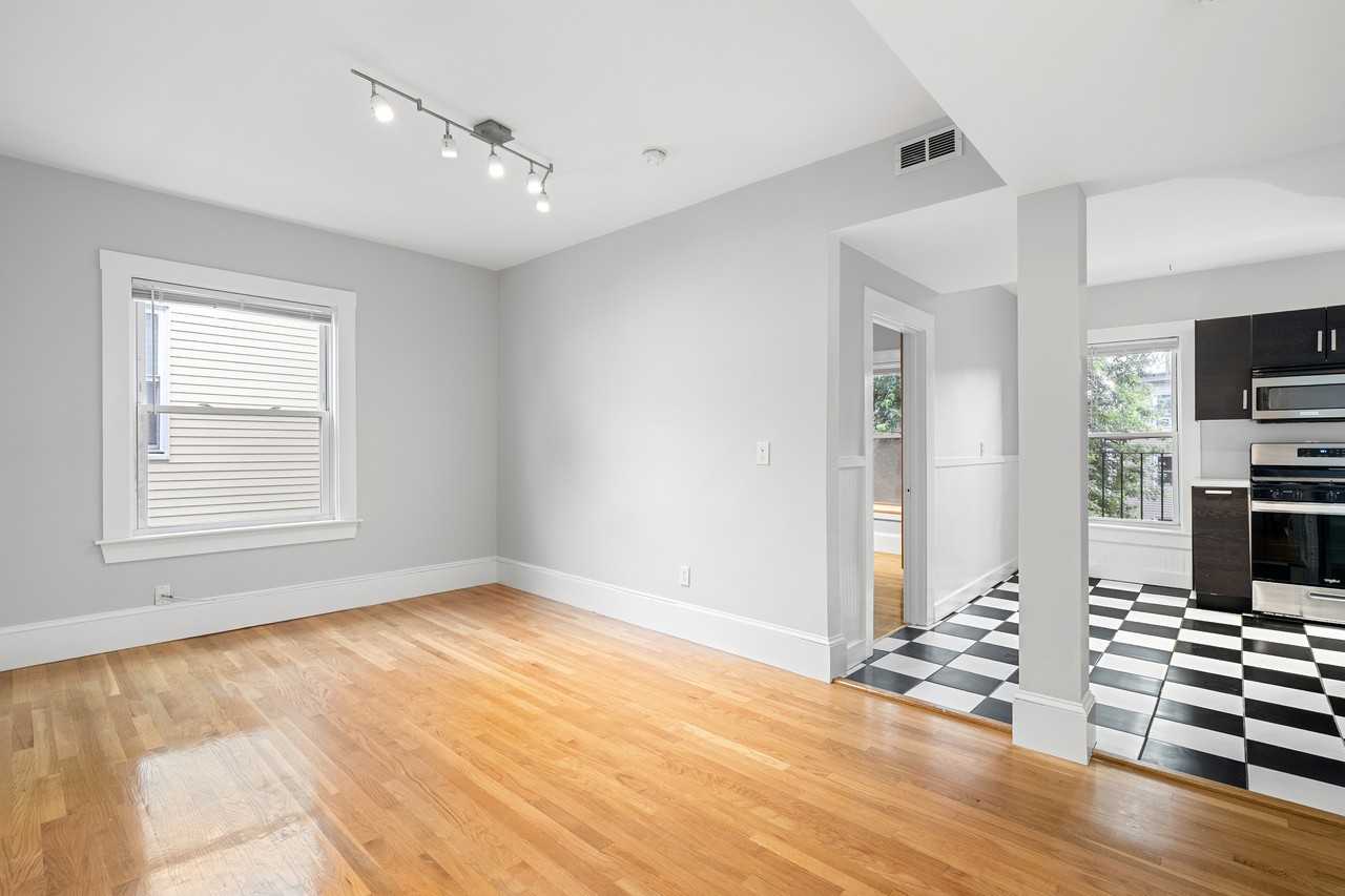 72 Mozart St #2 - Photo 3 of 20