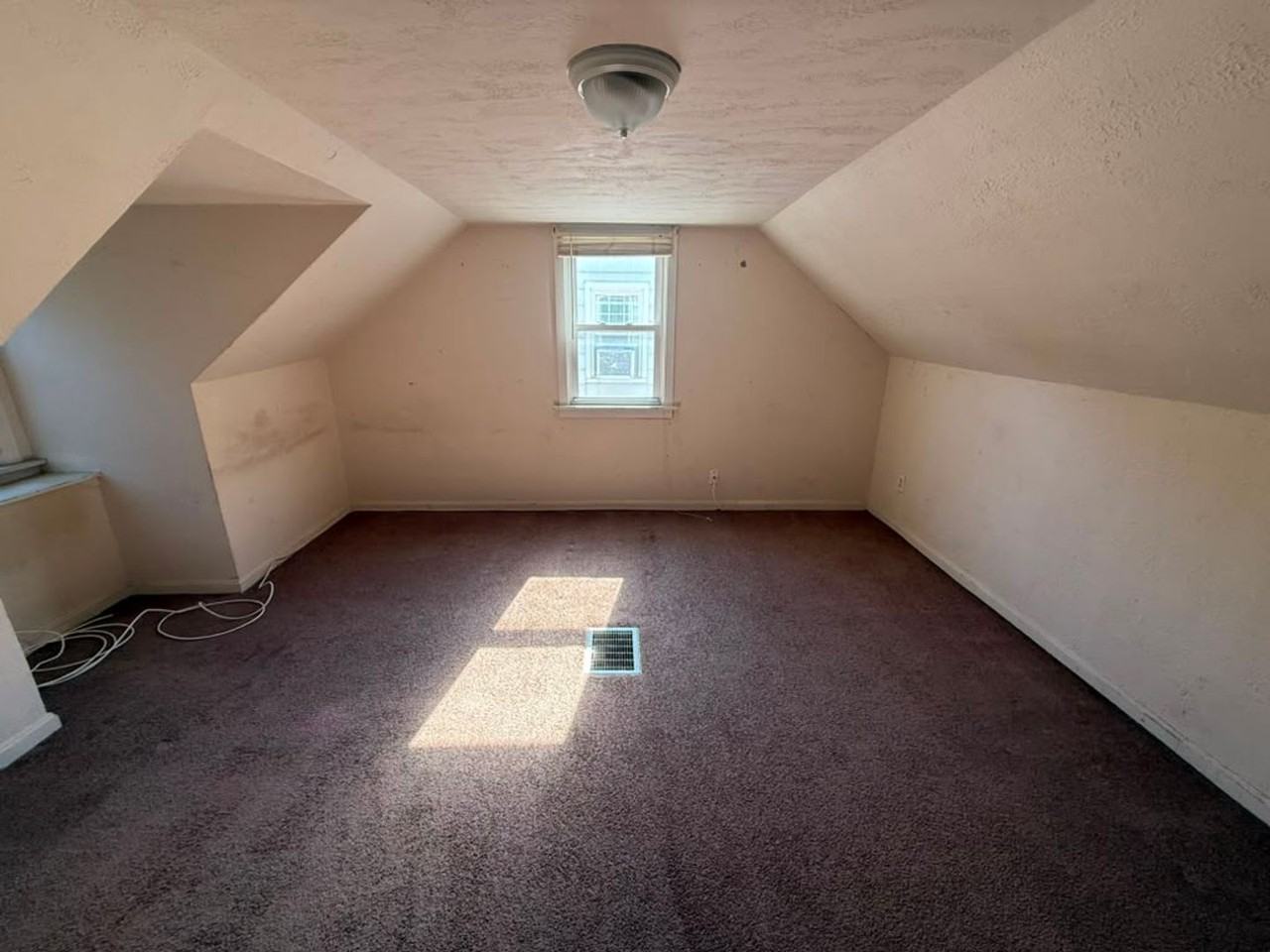 21502 Raymond St - Photo 6 of 21