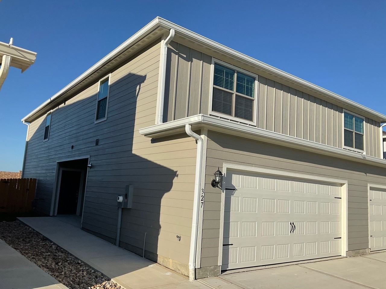 327 Stone Ct