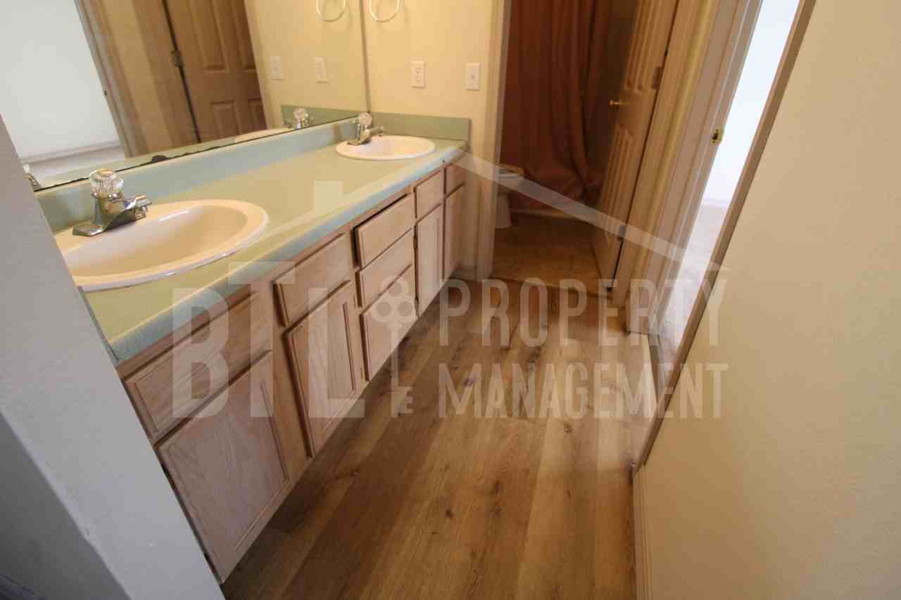 540 Abby Ln - Photo 5 of 13
