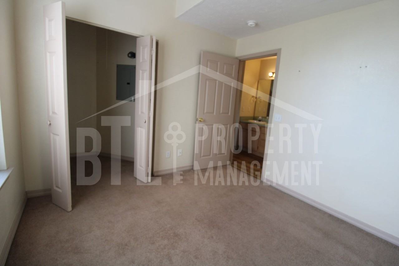 540 Abby Ln - Photo 7 of 13