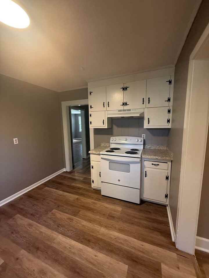 5123 School Ave - Photo 5 of 7