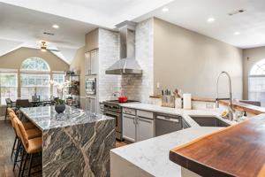 featured image of 10316 Ashmont Dr