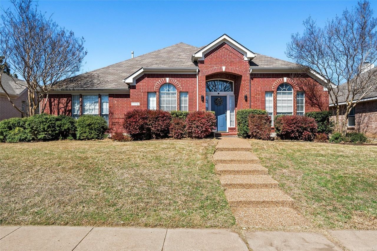 10316 Ashmont Dr - Photo 2 of 22