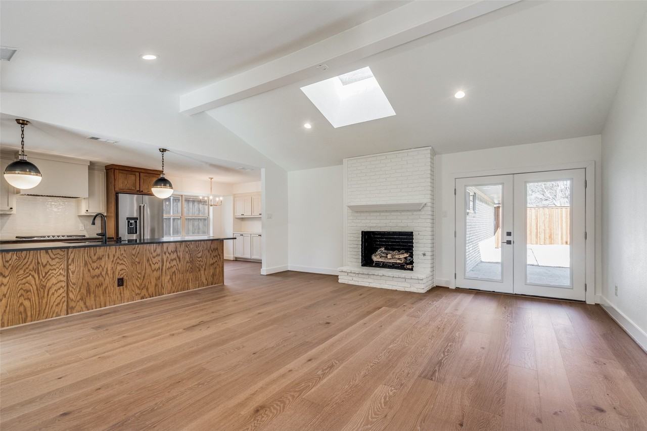 9035 Dunmore Dr - Photo 3 of 13