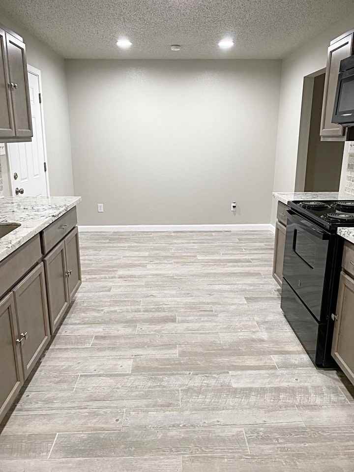 6019 Bedford Dr Apt A - Photo 5 of 11