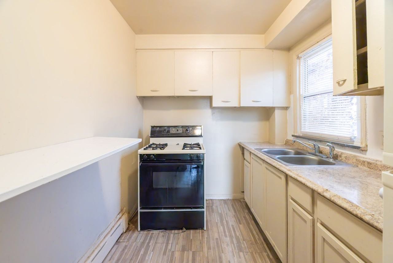 1 &2 BR APARTMENT WITH UTILITIES INCLUDED - Photo 7 of 9
