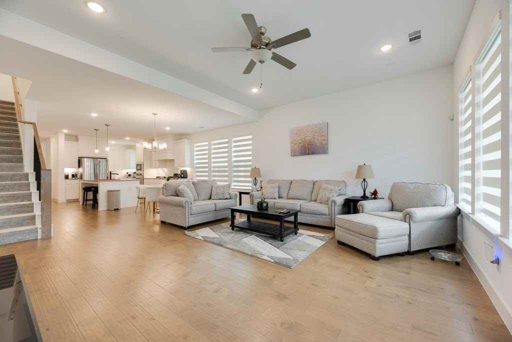 1220 Grass Hollow Pl - Photo 5 of 33