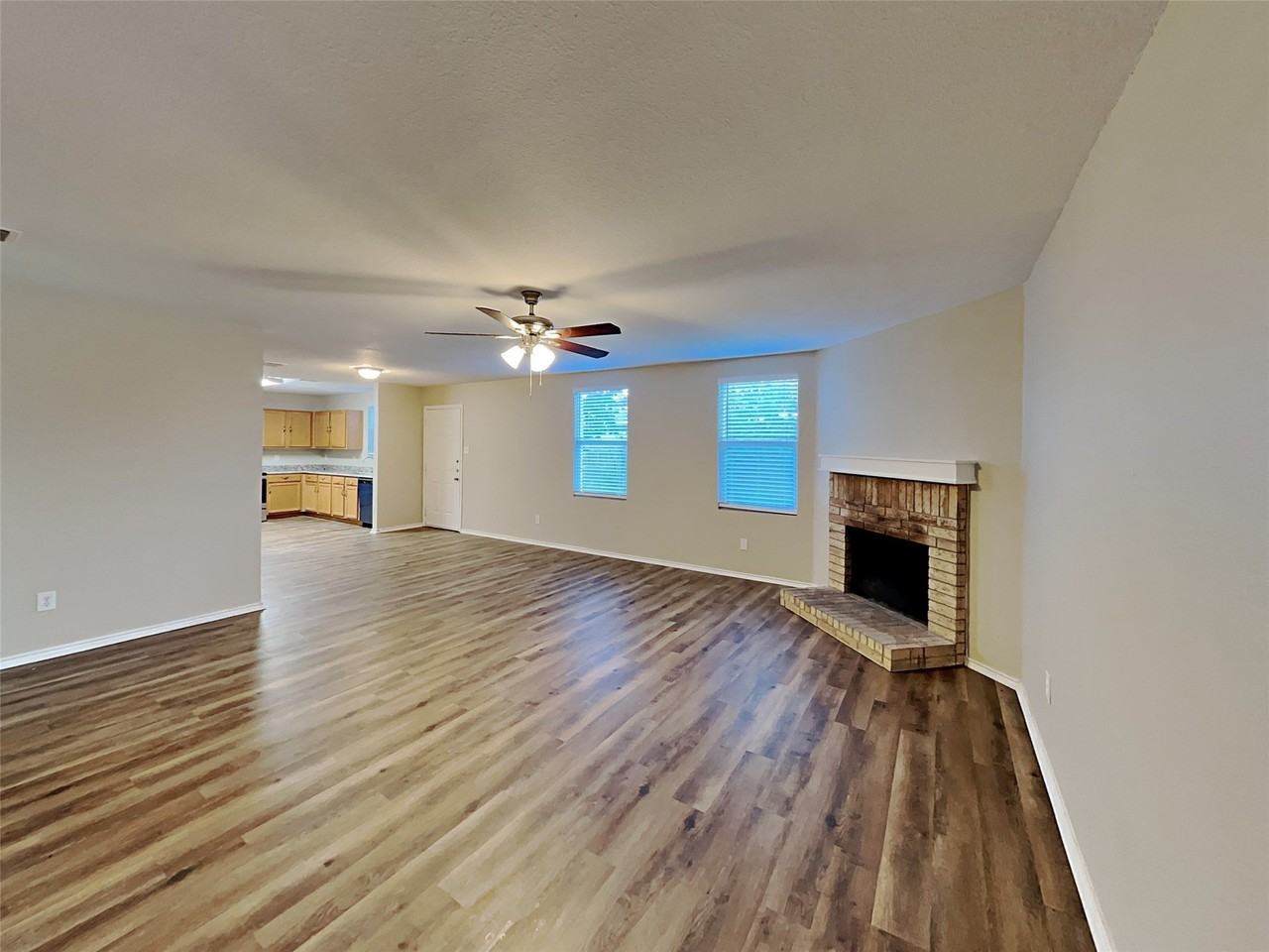 9200 Troy Dr - Photo 5 of 18
