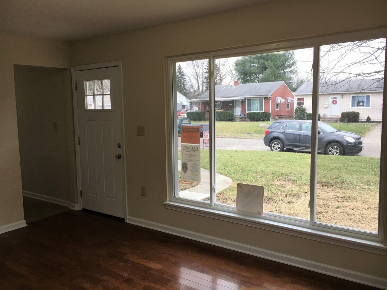 1114 Acton Rd - Photo 4 of 26