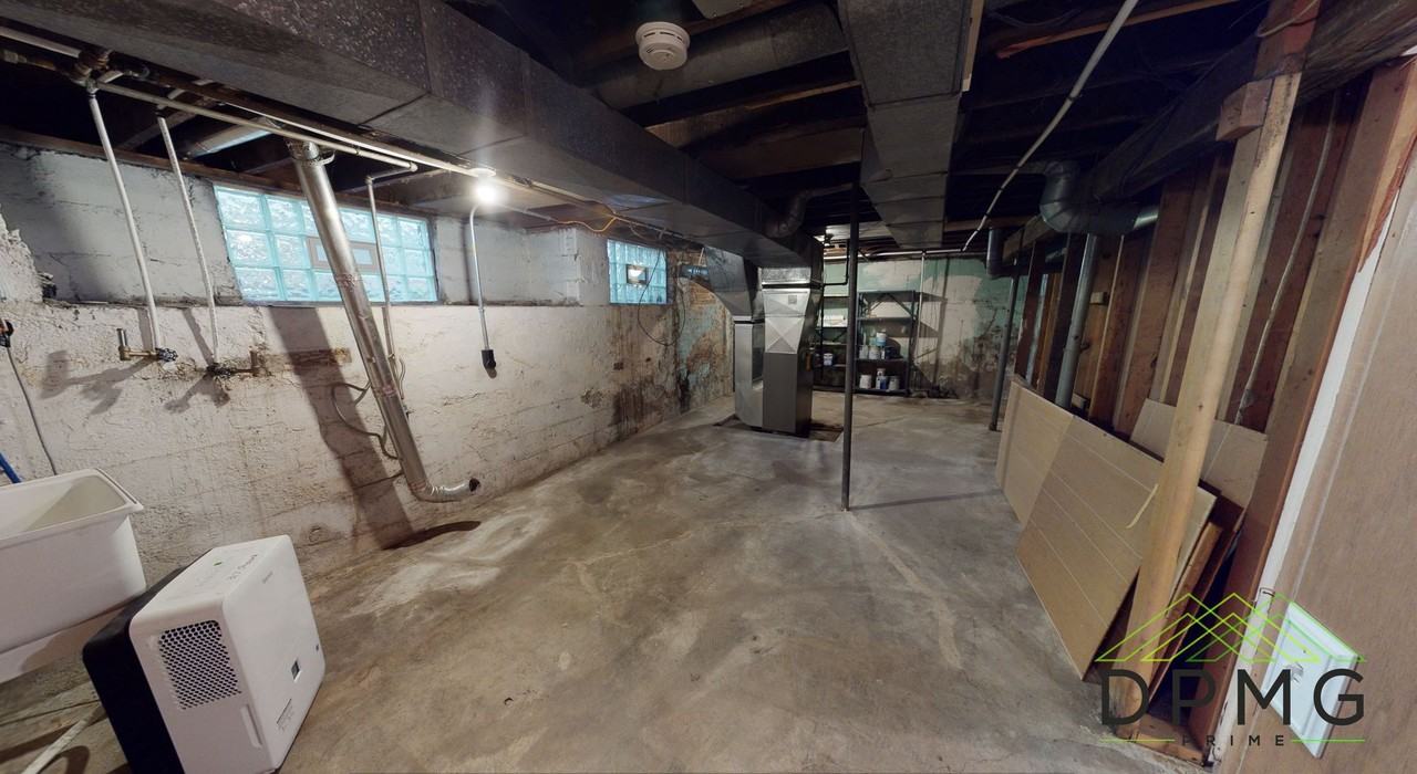 317 Shepard St - Photo 4 of 28