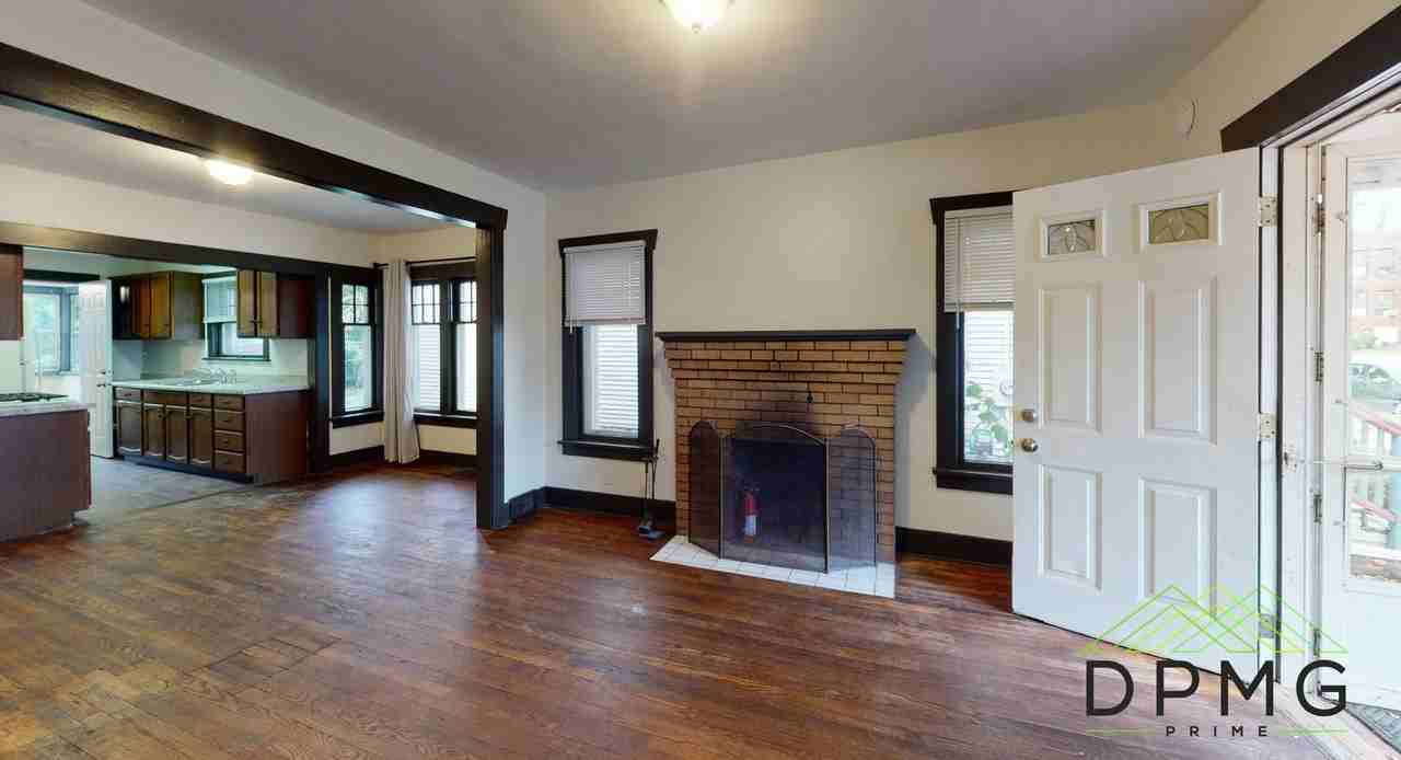 317 Shepard St - Photo 5 of 28