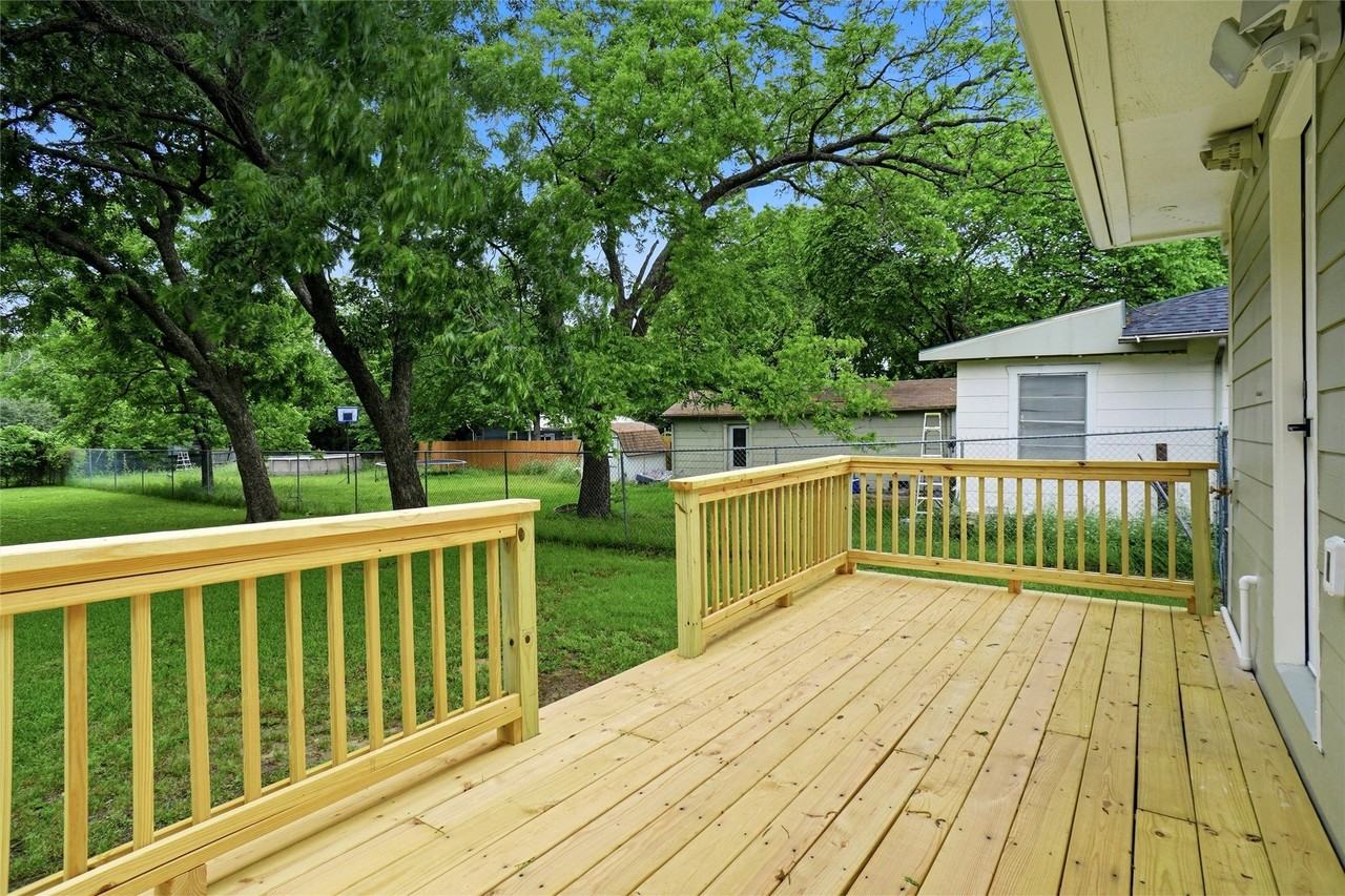 317 S Walker St - Photo 6 of 32