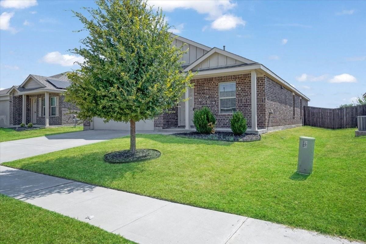 405 Laurenbrooke Dr - Photo 2 of 20