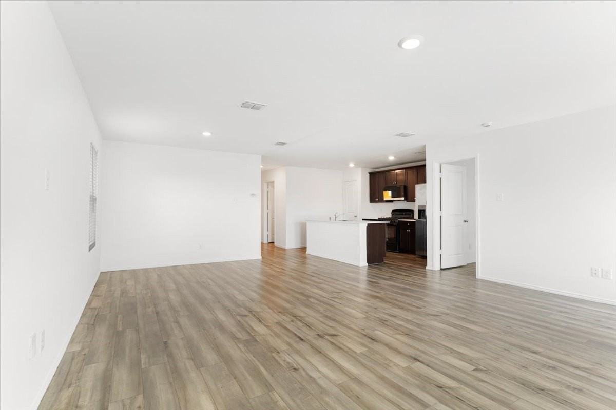 405 Laurenbrooke Dr - Photo 4 of 20