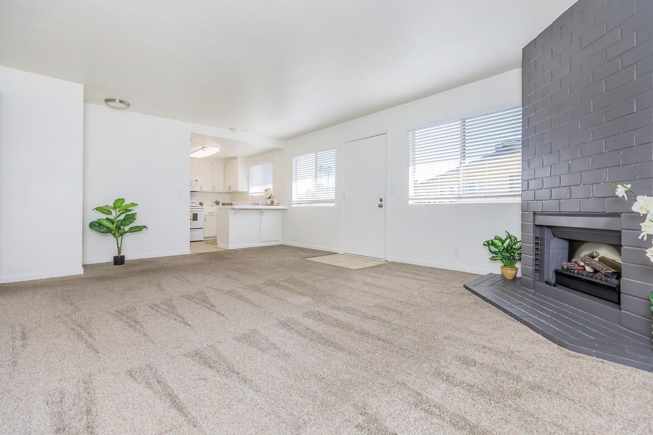 Town and Country Garden Apartments - Photo 4 of 27