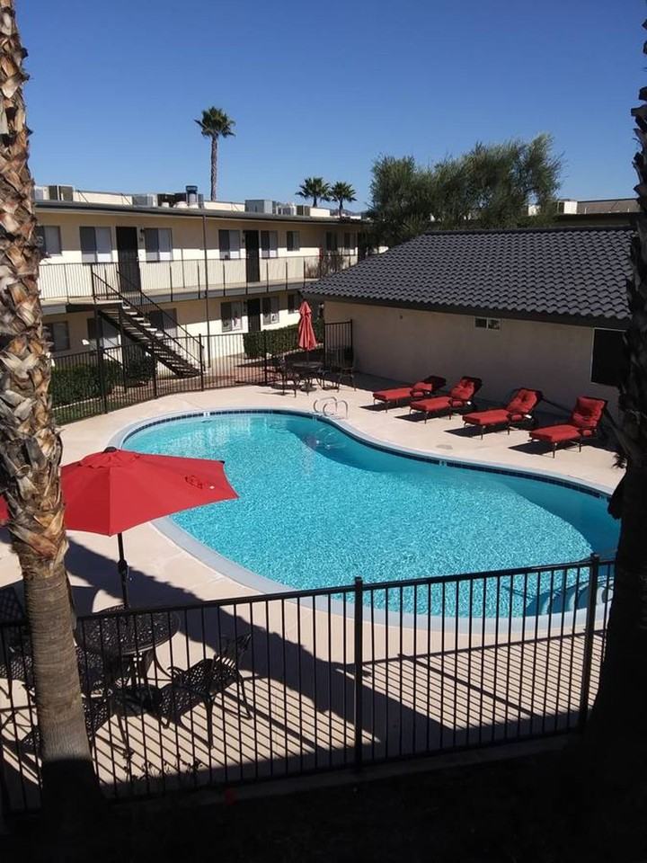 Town and Country Garden Apartments - Photo 5 of 27