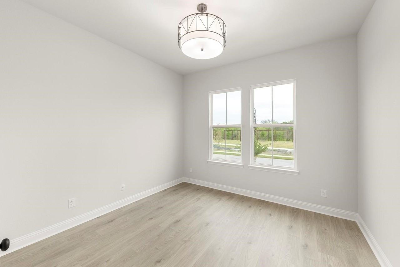 9304 Blooming Ivy Dr - Photo 4 of 29