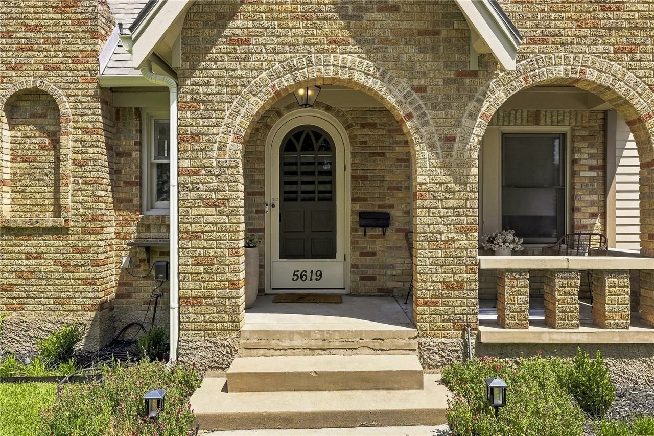 5619 Mccommas Blvd - Photo 2 of 31