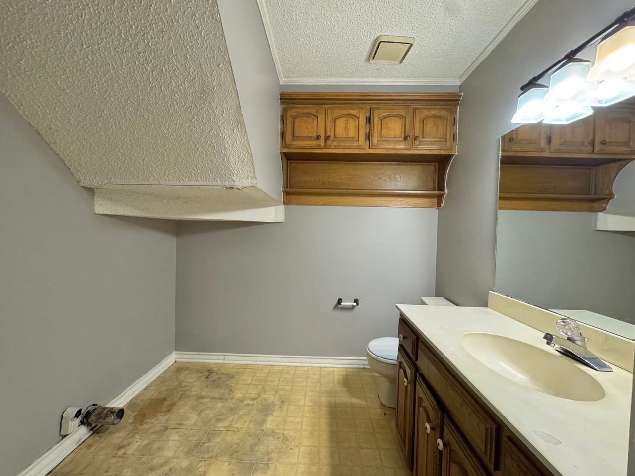 6220 Gould Pl - Photo 4 of 12