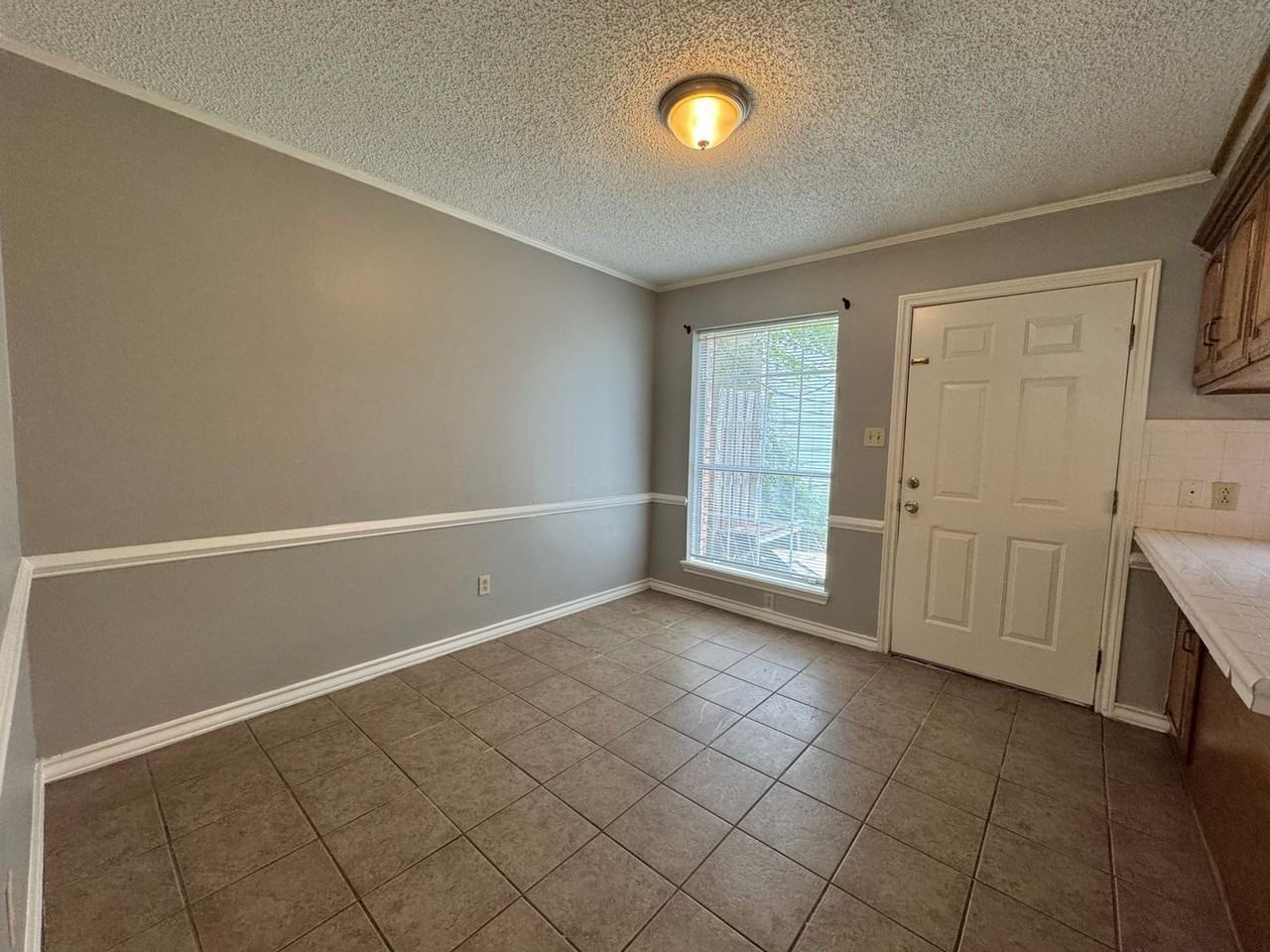6220 Gould Pl - Photo 5 of 12