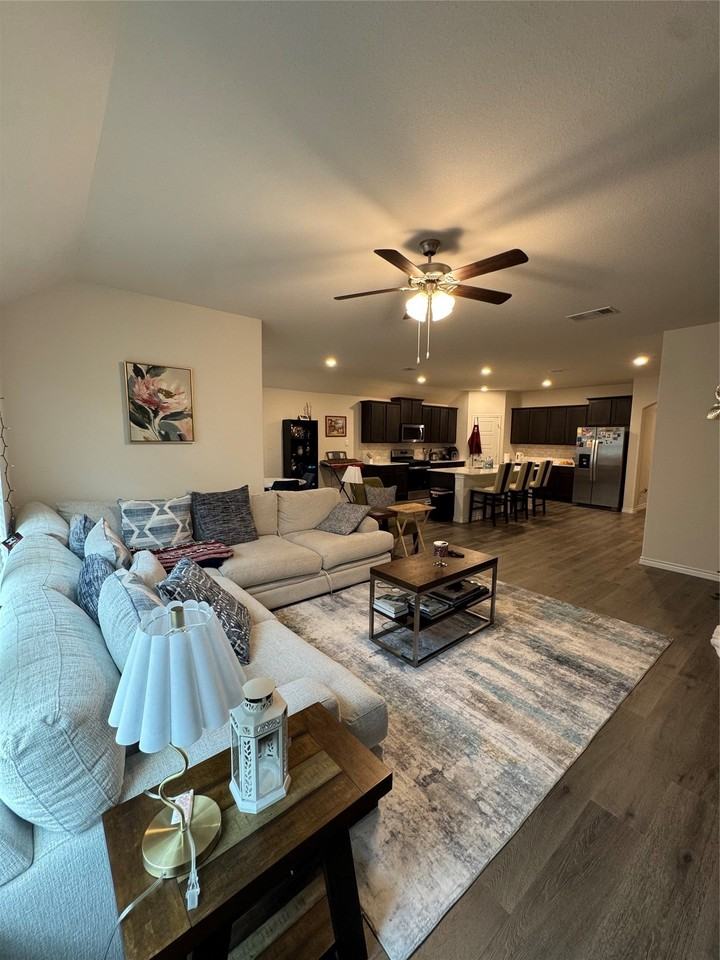 9808 Elk Falls Ln - Photo 6 of 17