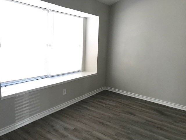 1601 Hillwood Dr - Photo 5 of 28